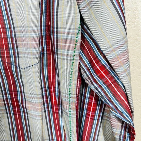 Robert Graham Shirt Mens Freshly Laundered Shirt Red/Tan Plaid shirt size L - Picture 9 of 12